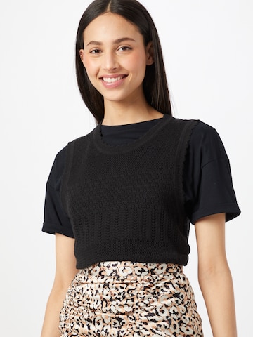 VILA Knitted top in Black: front