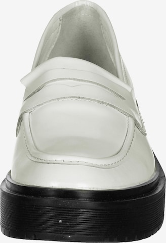LEVI'S ® Classic Flats 'Shelby' in White