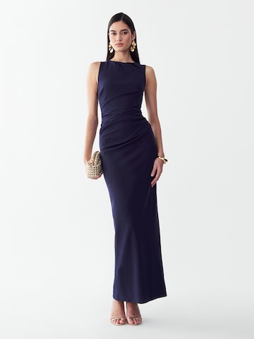 Rochie de la BWLDR pe albastru