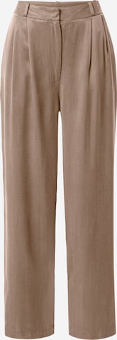 A LOT LESS Wide leg Pleat-Front Pants 'Florentina' in Brown: front