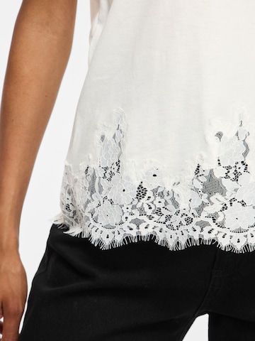 VILA - Camiseta en blanco