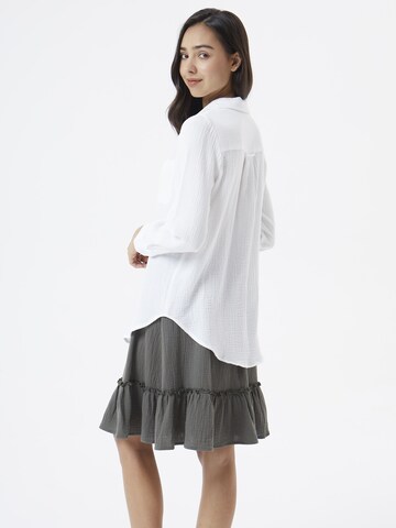 AIKI KEYLOOK Blouse in White