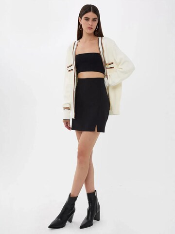 Hiccup Skirt in Black