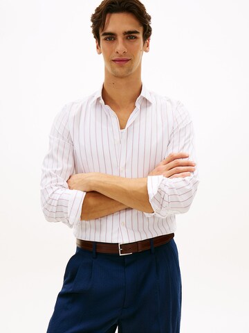 TOMMY HILFIGER Slim fit Zakelijk overhemd in Wit: voorkant