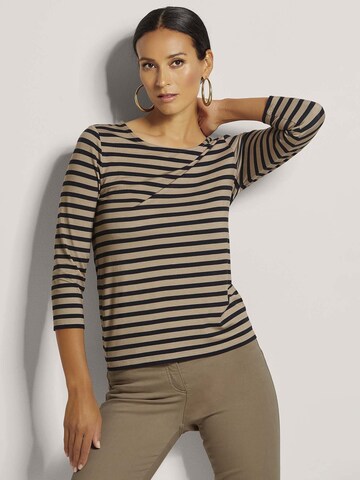 T-shirt MADELEINE en noir : devant