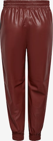 Tapered Pantaloni 'Sofia' di ONLY in rosso