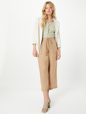 s.Oliver Loose fit Trousers in Beige