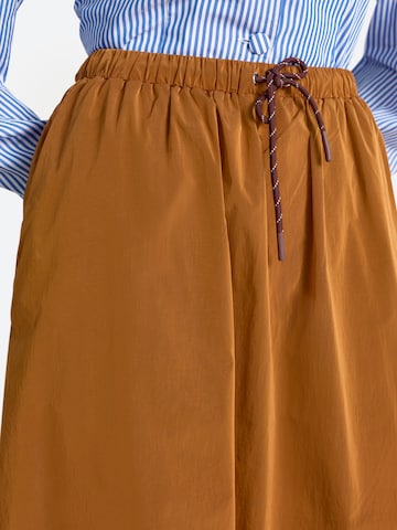 Rich & Royal - Falda en marrón