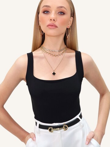 Top di Trend Alaçatı Stili in nero: frontale