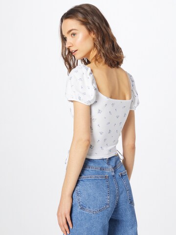 HOLLISTER - Blusa en blanco