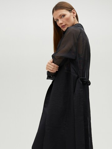 Veste bavaroise Lola Casademunt en noir