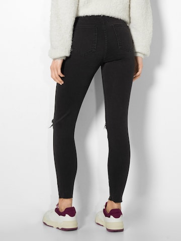 Bershka Skinny Jeansy w kolorze czarny