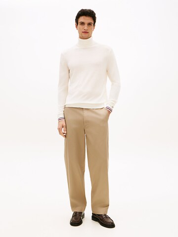 TOMMY HILFIGER Sweater in Beige