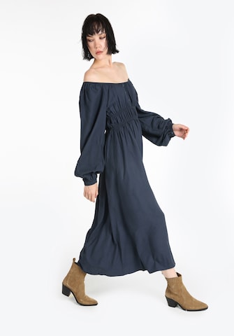 Robe Colin's en bleu