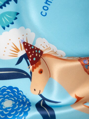 MayTree Wrap in Blue