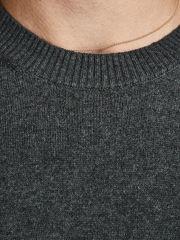 JACK & JONES Pullover 'Ray' i grå