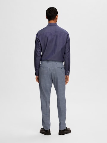 Coupe slim Pantalon à plis SELECTED HOMME en bleu