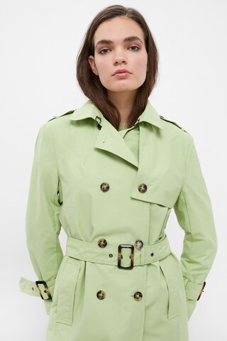 Finn Flare Trenchcoat in Grün