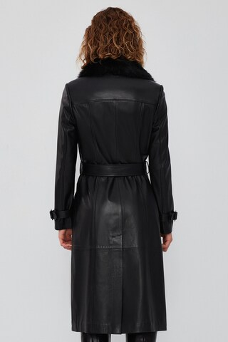 Derimod Between-seasons coat in Black