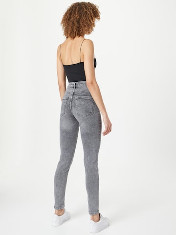 VERO MODA - Skinny Vaquero 'SOPHIA' en gris