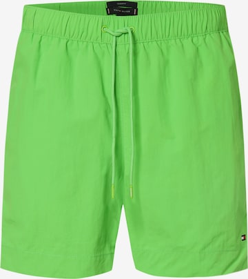 Shorts de bain TOMMY HILFIGER en vert : devant