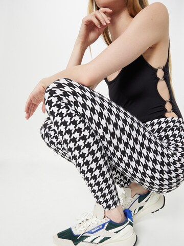 Urban Classics Skinny Legíny – černá