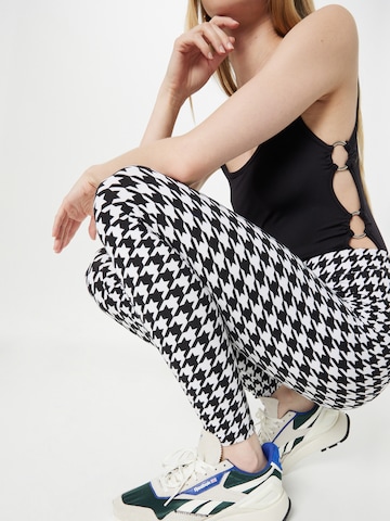 Urban Classics Skinny Leggings in Zwart