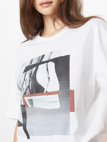 T-shirt Calvin Klein en blanc