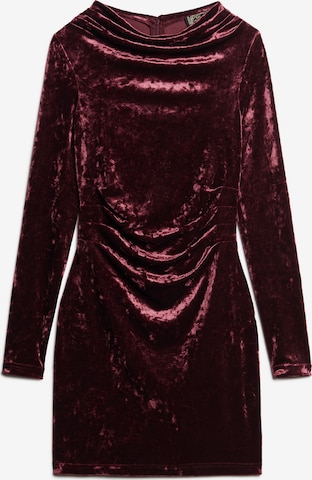 Superdry Cocktail Dress in Purple: front