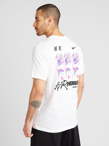 T-Shirt Nike Sportswear en blanc