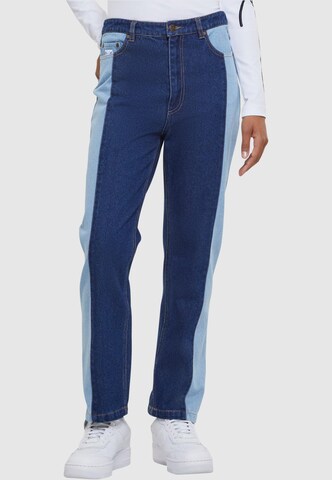 Karl Kani Regular Jeans in Blue: front