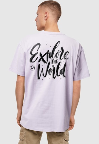 T-Shirt 'Explore The World' Merchcode en violet