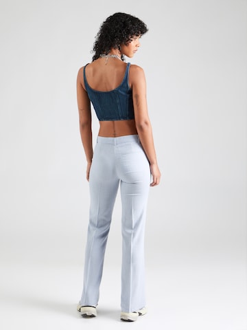 Gina Tricot Bootcut Παντελόνι με τσάκιση σε μπλε