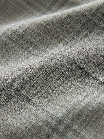 regular Pantaloni con piega frontale di Next in grigio