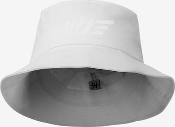 Manufaktur13 Beanie 'Bucket' in White: front