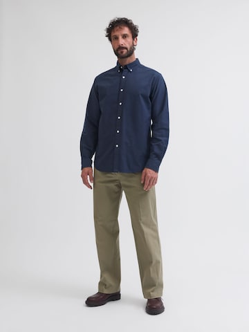 Portland Outerwear Company - Ajuste regular Camisa de negocios en azul