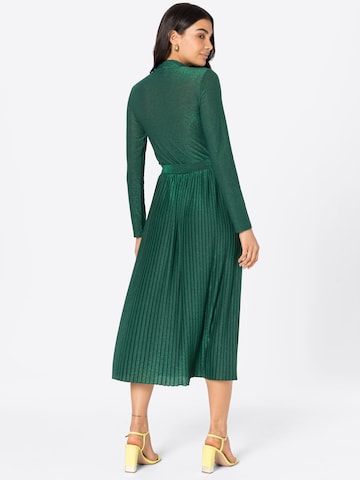 Rochie de la Stefanel pe verde