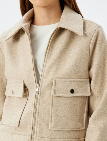 Koton Jacke in Beige