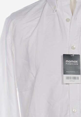 Closed Button Up Shirt in XL in White