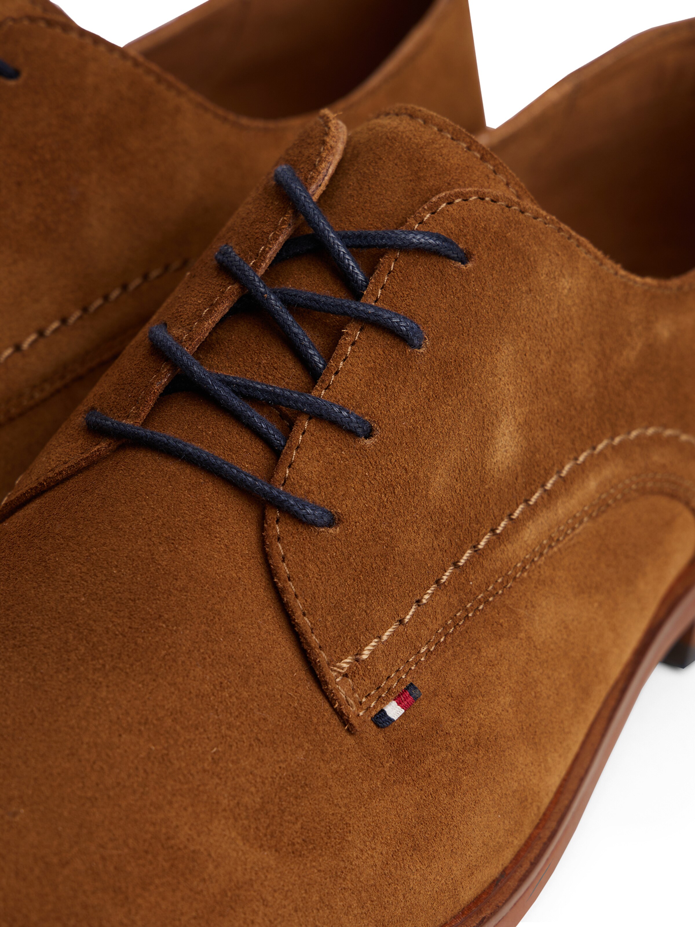 TOMMY HILFIGER Schnürschuh in Braun