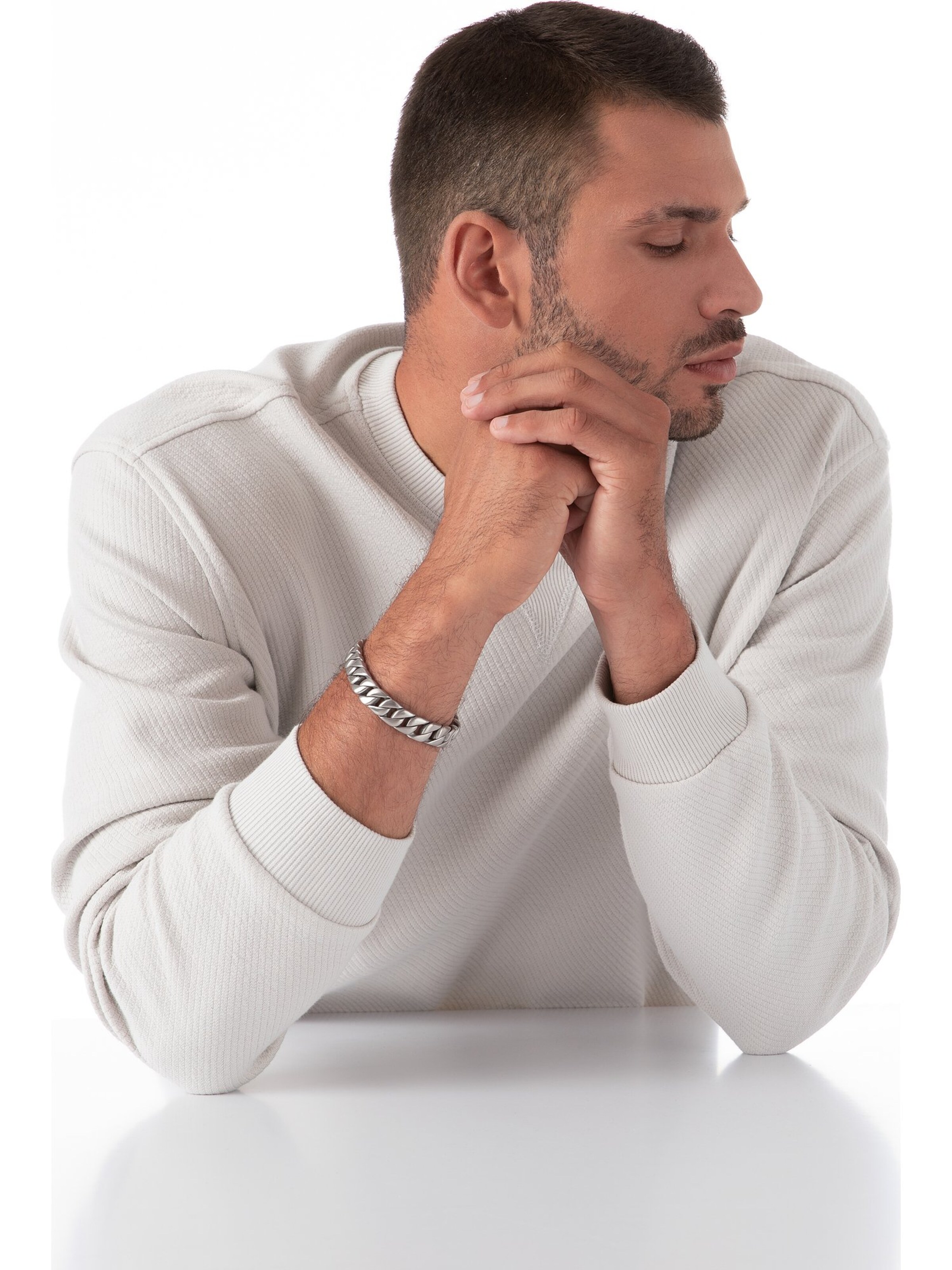 FAVS Bracelet in Silver: front