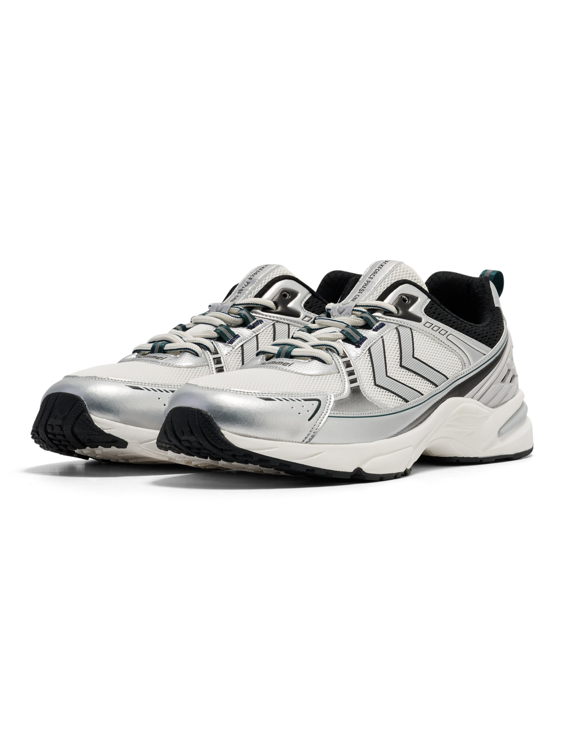 Sneaker bassa di Hummel in bianco