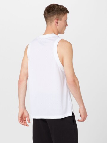 T-Shirt Jordan en blanc