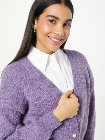 Geacă tricotată 'Marin' de la ICHI pe mov