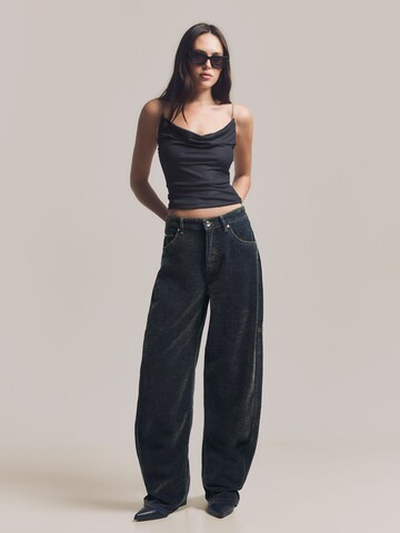 Bershka Barrel Jeans i blå