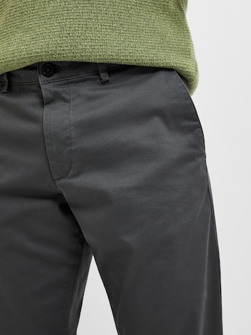 SELECTED HOMME Slimfit Chinohose 'Miles Flex' in Grau