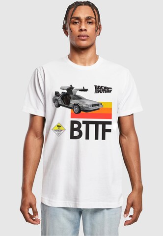 Merchcode Shirt 'Retro 85 BTTF' in Wit: voorkant