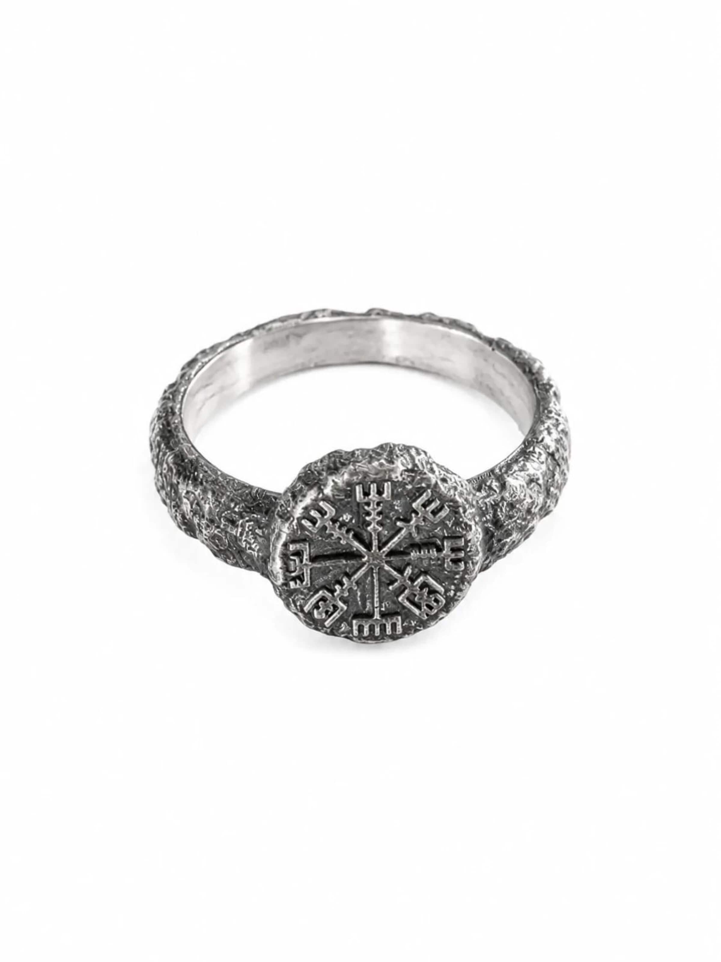 Bague 'VEGVISIR ON STONE' REYTEL en argent : devant