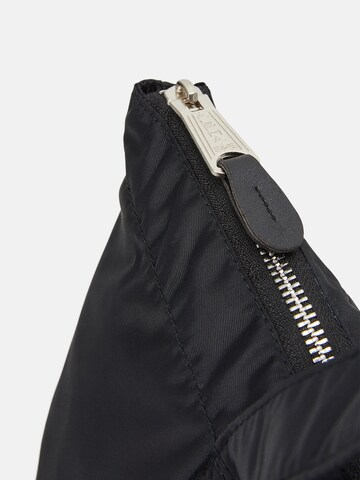 ALPHA INDUSTRIES Ostoskassi 'Wolfhounds' värissä musta