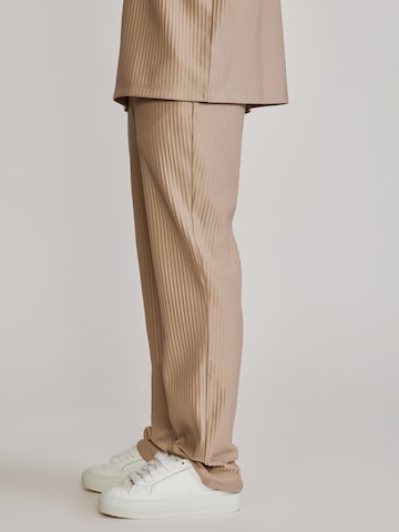 SikSilk Regular Sports trousers in Beige